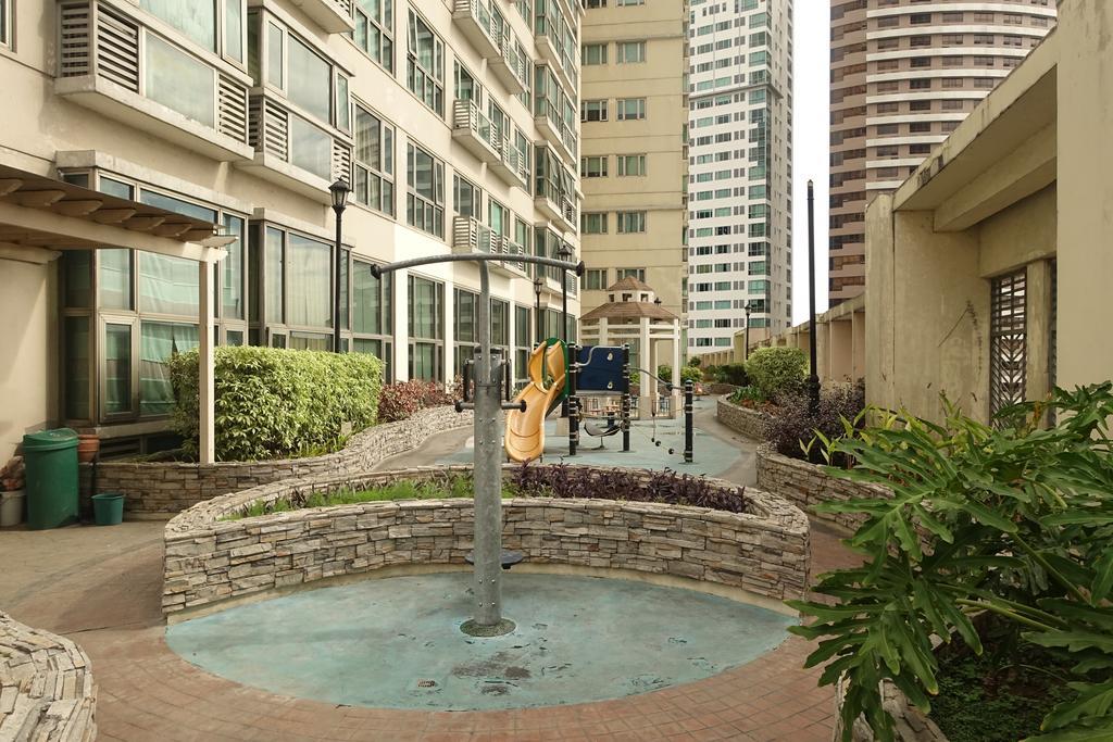 Apartment Modern Asian At Forbeswood Parklane The Bgc *